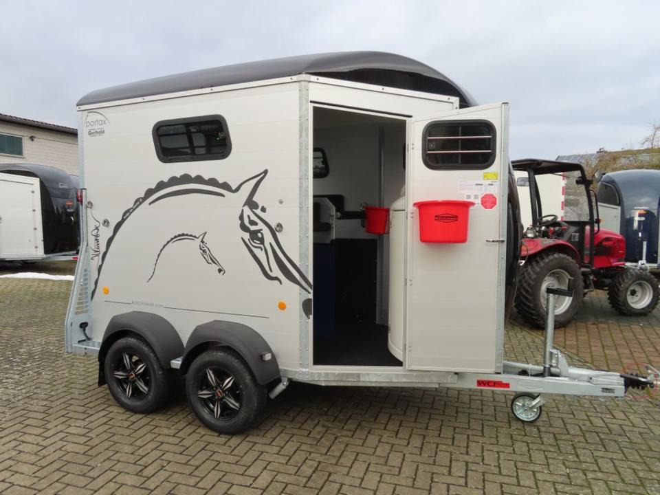 Böckmann Pferdeanhänger Portax SKA 2025 WCF Fenster links/ rechts - Horse trailer: picture 2 Böckmann Pferdeanhänger Portax SKA 2025 WCF Fenster links/ rechts - Horse trailer: picture 2