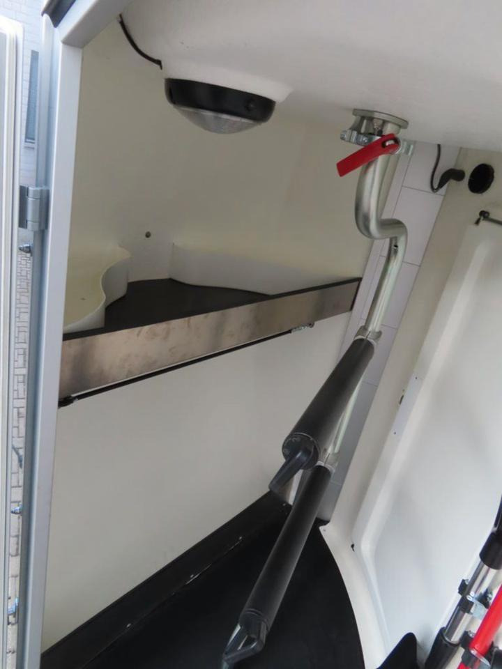 Böckmann, Pferdeanhänger, der neue Big Champion WCF 2024 - Horse trailer: picture 4 Böckmann, Pferdeanhänger, der neue Big Champion WCF 2024 - Horse trailer: picture 4