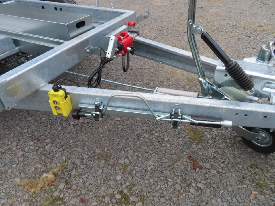 Tipper trailer PKW Anhänger Kipper Muldenkipper Auffahrschienen 3,5t 100km/h: picture 11 Tipper trailer PKW Anhänger Kipper Muldenkipper Auffahrschienen 3,5t 100km/h: picture 11