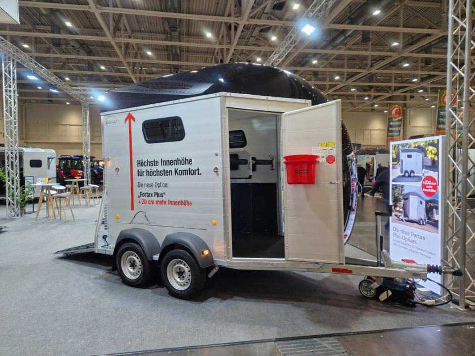 Pferdeanhänger Böckmann Portax E Plus Innenhöhe 2,55m WCF 100km/h - Horse trailer: picture 3 Pferdeanhänger Böckmann Portax E Plus Innenhöhe 2,55m WCF 100km/h - Horse trailer: picture 3