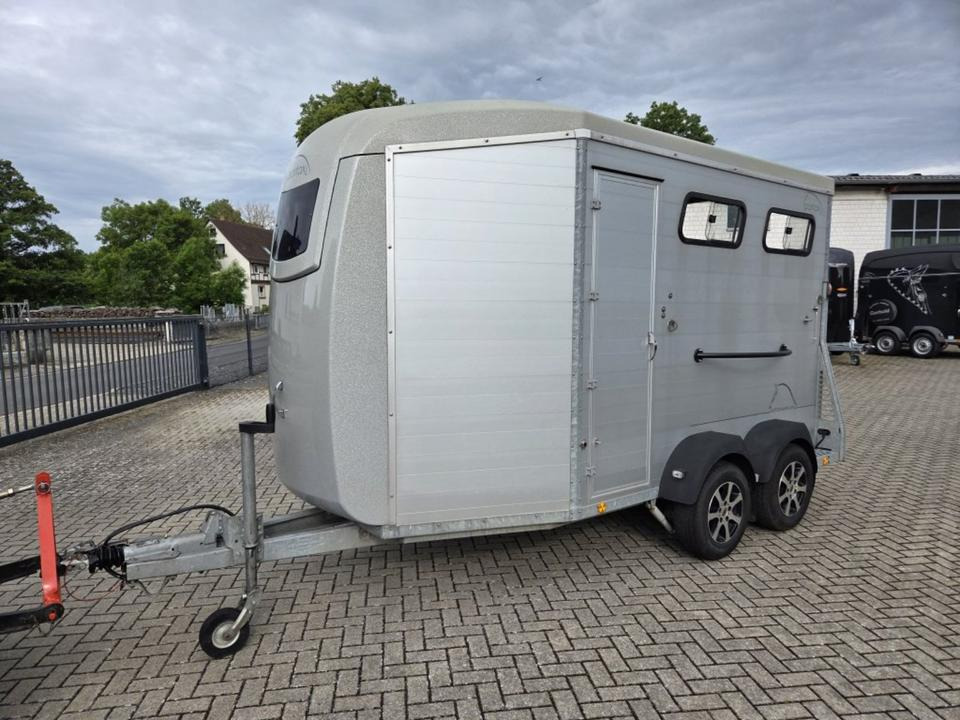 Pferdeanhänger Böckmann Portax L SR WCF 100km/h Flügeltür - Horse trailer: picture 2 Pferdeanhänger Böckmann Portax L SR WCF 100km/h Flügeltür - Horse trailer: picture 2