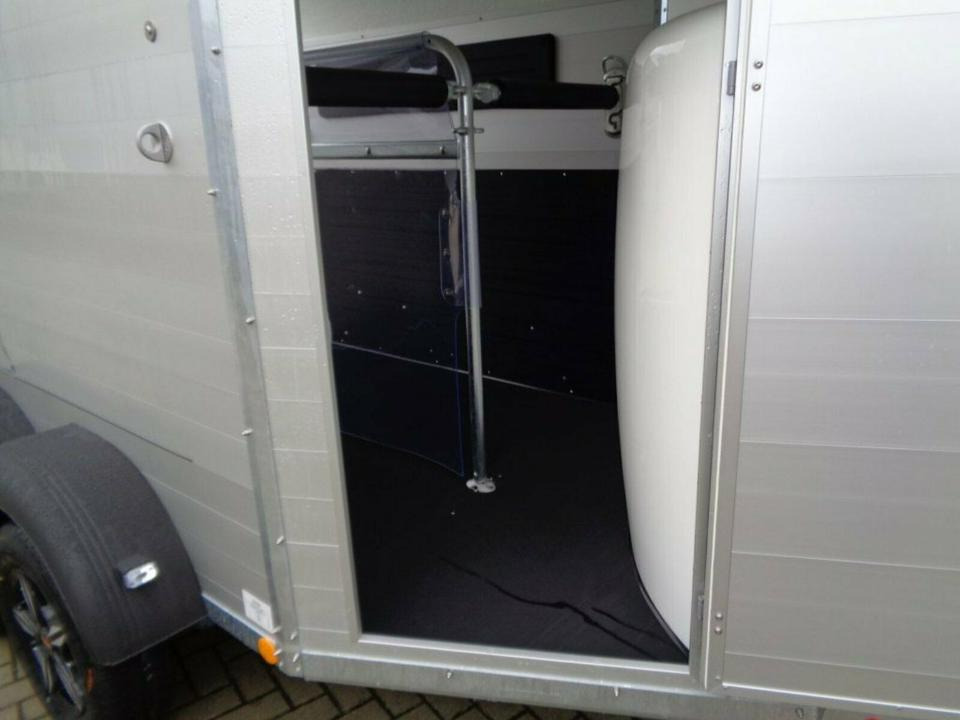 Pferdeanhänger Champion R, SaKa. 100 km/h - Horse trailer: picture 4 Pferdeanhänger Champion R, SaKa. 100 km/h - Horse trailer: picture 4