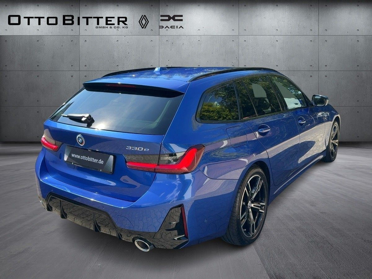 BMW 330 e Touring 360/M SPORT/COMFORTPAKET - Estate car: picture 4 BMW 330 e Touring 360/M SPORT/COMFORTPAKET - Estate car: picture 4