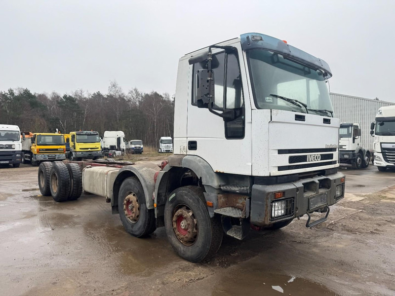 Iveco Eurotrakker 340 E 37 (BIG AXLE / STEEL SUSPENSION / MANUAL PUMP / GRAND PONT / LAMES / POMPE MANUELLE) - Cab chassis truck: picture 3 Iveco Eurotrakker 340 E 37 (BIG AXLE / STEEL SUSPENSION / MANUAL PUMP / GRAND PONT / LAMES / POMPE MANUELLE) - Cab chassis truck: picture 3