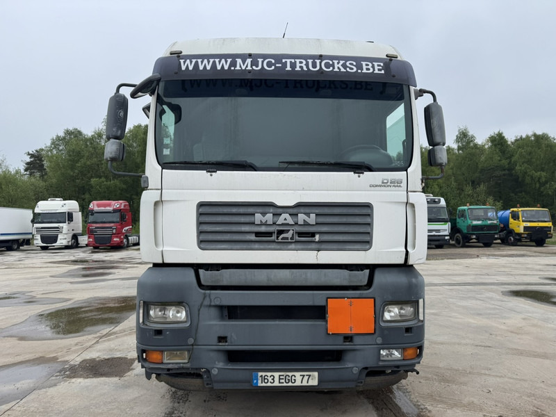MAN TGA 33.480 (MANUAL GEARBOX / BOITE MANUELLE / 6X4 / CAMION FRANCAIS EN BON ETAT !) - Cab chassis truck: picture 2 MAN TGA 33.480 (MANUAL GEARBOX / BOITE MANUELLE / 6X4 / CAMION FRANCAIS EN BON ETAT !) - Cab chassis truck: picture 2