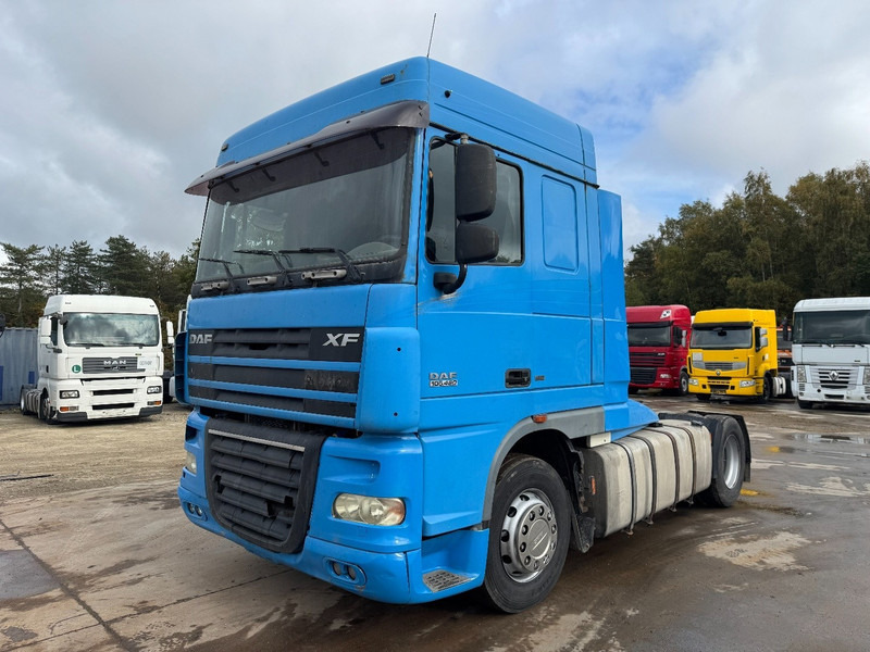 DAF 105 XF 460 Space Cab (MANUAL GEARBOX / BOITE MANUELLE) - Tractor unit: picture 1 DAF 105 XF 460 Space Cab (MANUAL GEARBOX / BOITE MANUELLE) - Tractor unit: picture 1