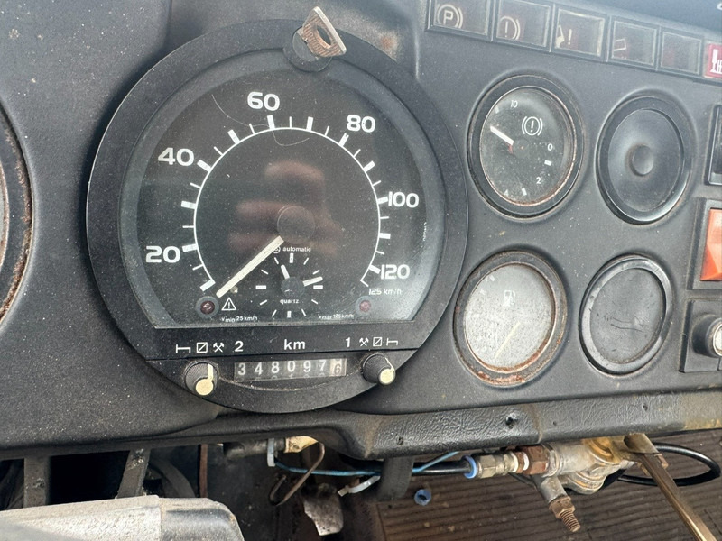 Tractor unit MAN 16.170 (BIG AXLE / STEEL SUSPENSION / 6 CYLINDER WITH MANUAL PUMP): picture 12