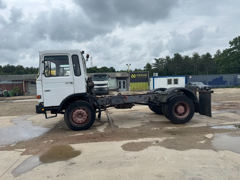 Tractor unit MAN 16.170 (BIG AXLE / STEEL SUSPENSION / 6 CYLINDER WITH MANUAL PUMP): picture 8
