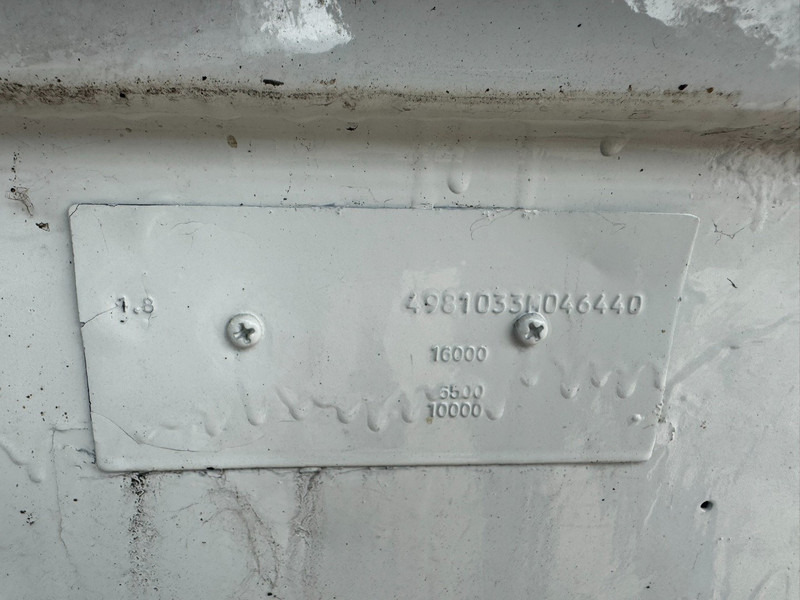 Tractor unit MAN 16.170 (BIG AXLE / STEEL SUSPENSION / 6 CYLINDER WITH MANUAL PUMP): picture 13