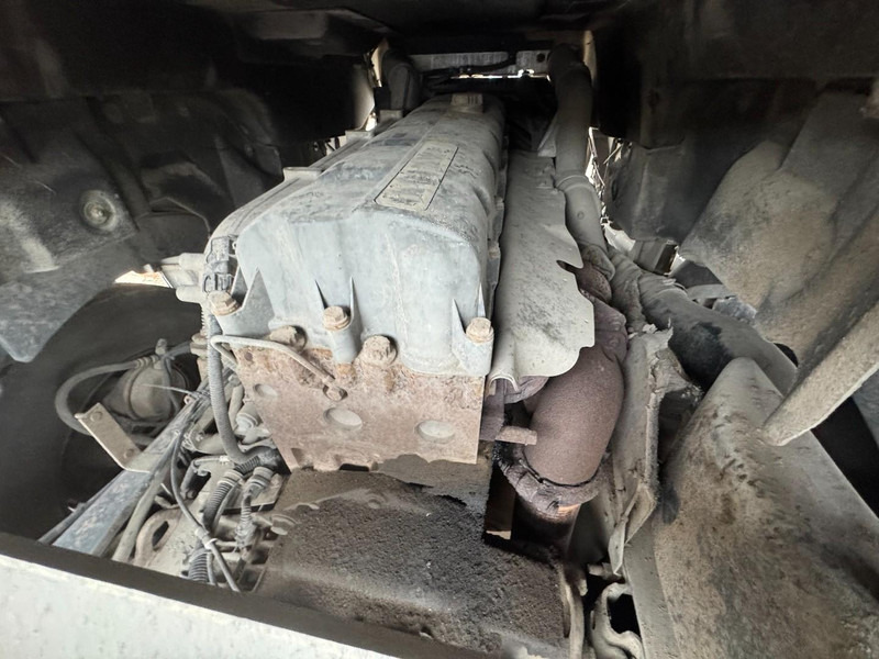 Tractor unit Renault Premium 420 (MANUAL GEARBOX / BOITE MANUELLE): picture 16 Tractor unit Renault Premium 420 (MANUAL GEARBOX / BOITE MANUELLE): picture 16