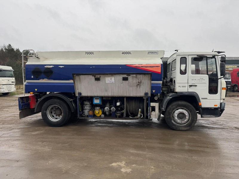 Volvo FL 6 - 220 (11000 L / 2 COMPARTMENTS / 18 TON / MANUAL GEARBOX / PERFECT) - Tanker truck: picture 4 Volvo FL 6 - 220 (11000 L / 2 COMPARTMENTS / 18 TON / MANUAL GEARBOX / PERFECT) - Tanker truck: picture 4