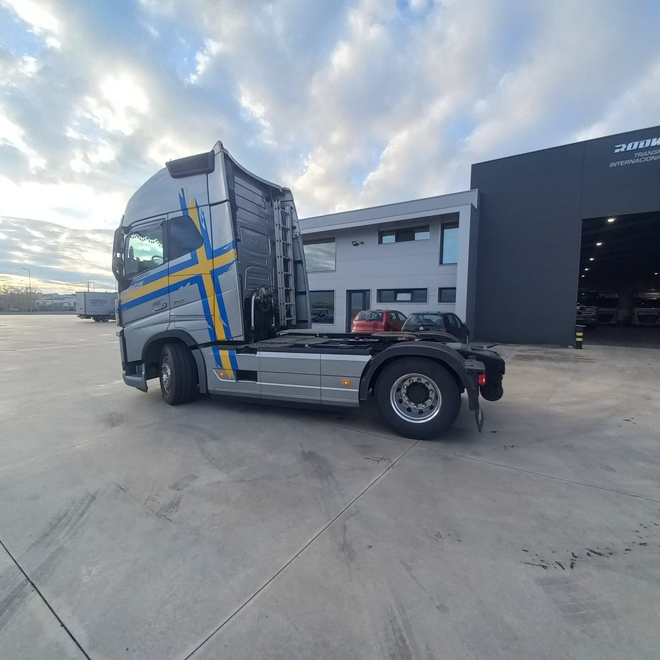 Tractor unit VOLVO FH16 750: picture 7 Tractor unit VOLVO FH16 750: picture 7