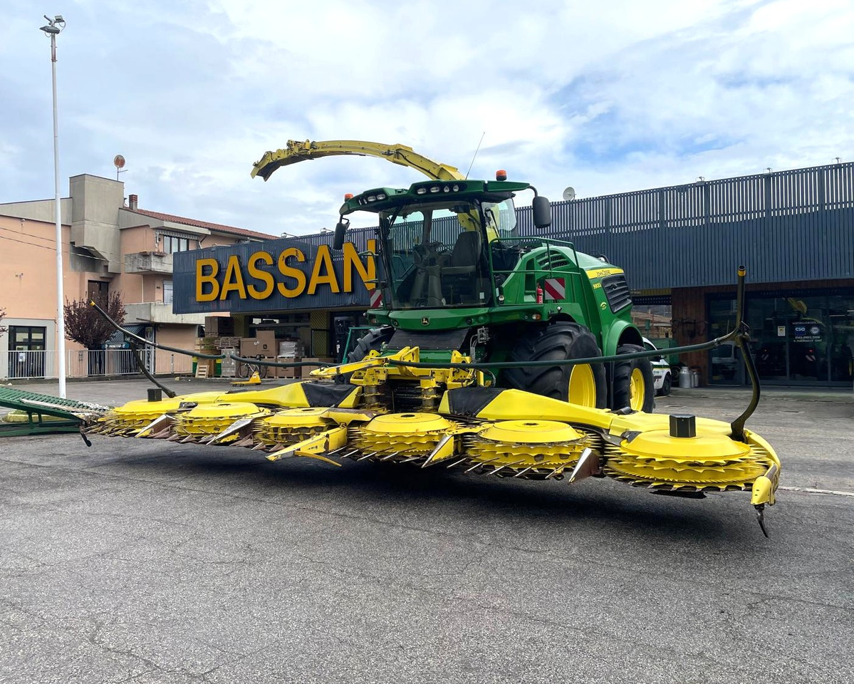 JOHN DEERE TRINCIA 9900i - Forage harvester: picture 1 JOHN DEERE TRINCIA 9900i - Forage harvester: picture 1