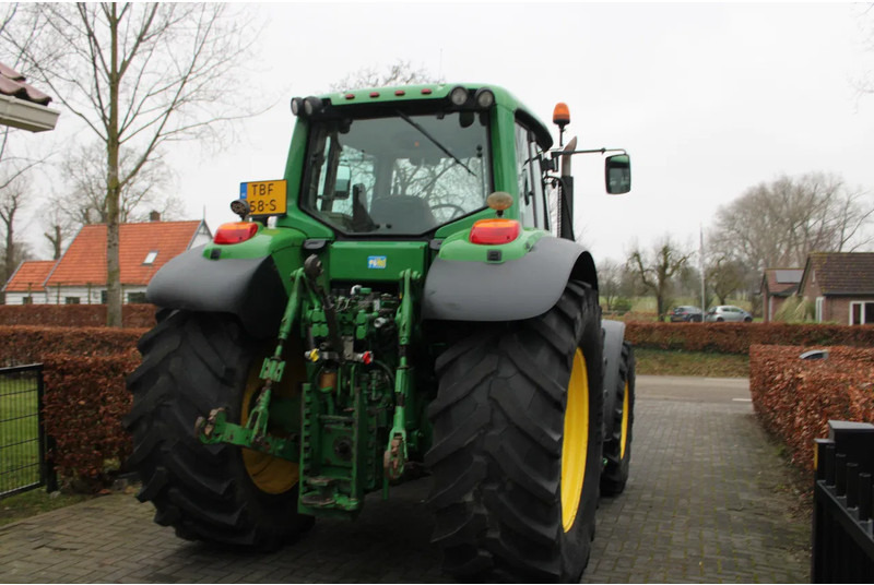 John Deere 6820 - Farm tractor: picture 4 John Deere 6820 - Farm tractor: picture 4