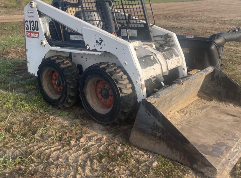 BOBCAT S130 - Skid steer loader: picture 1 BOBCAT S130 - Skid steer loader: picture 1