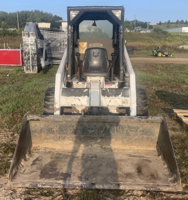 BOBCAT S130 - Skid steer loader: picture 2 BOBCAT S130 - Skid steer loader: picture 2