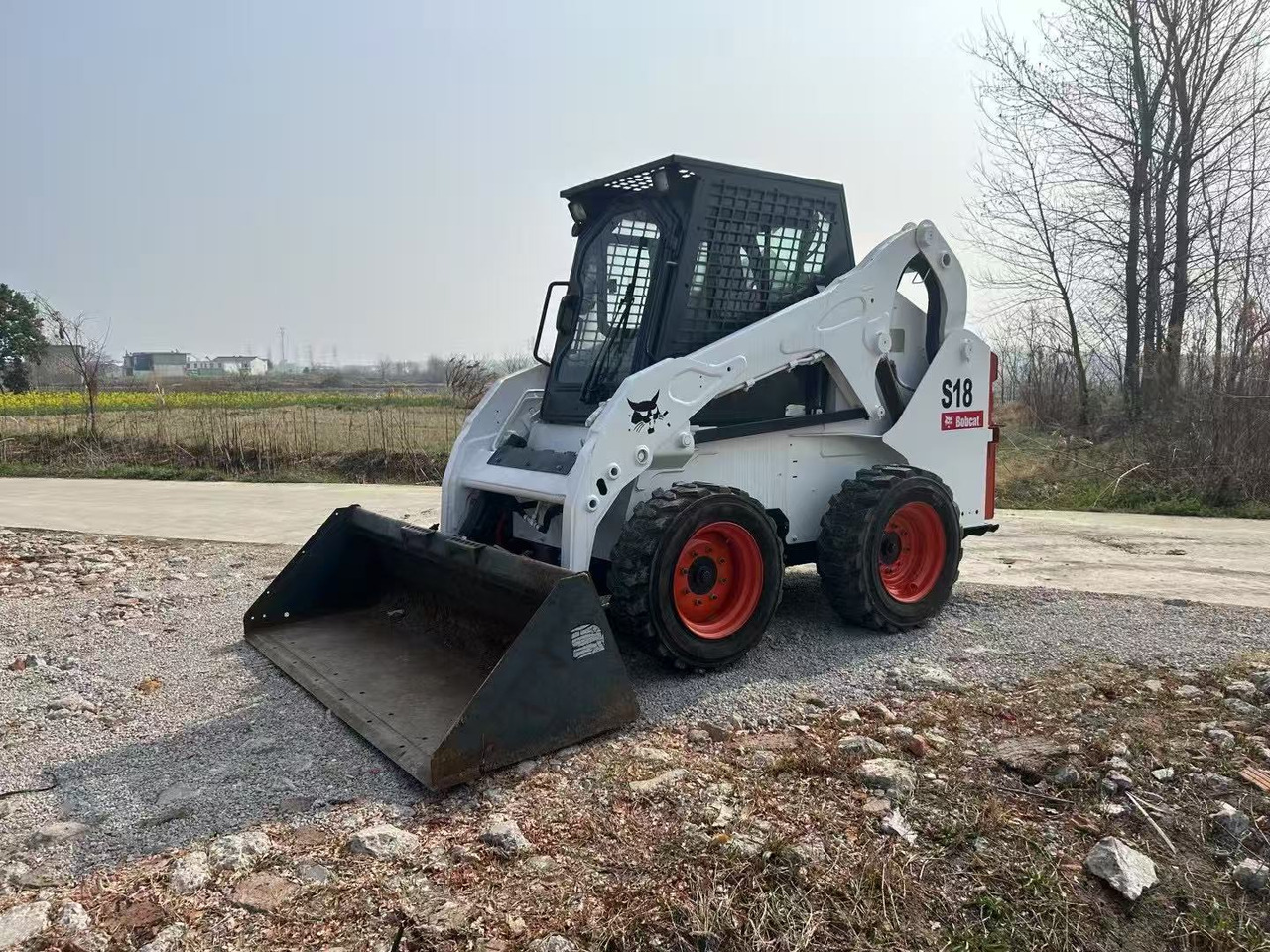 BOBCAT S18 - Skid steer loader: picture 1 BOBCAT S18 - Skid steer loader: picture 1