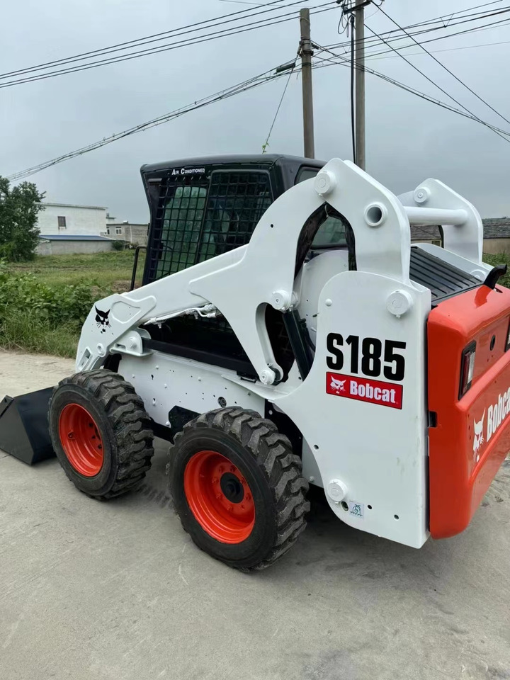 BOBCAT S185 - Skid steer loader: picture 4 BOBCAT S185 - Skid steer loader: picture 4