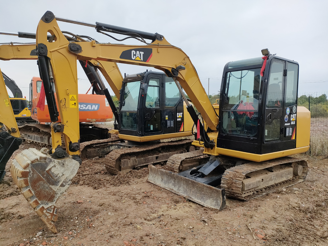CATERPILLAR Nearly 90% of brand new Caterpillar 305.5 3-ton mini excavators are available for sale. Caterpillar 303.5 305.5 306 307 excavators are also available for sale. - Mini excavator: picture 2 CATERPILLAR Nearly 90% of brand new Caterpillar 305.5 3-ton mini excavators are available for sale. Caterpillar 303.5 305.5 306 307 excavators are also available for sale. - Mini excavator: picture 2
