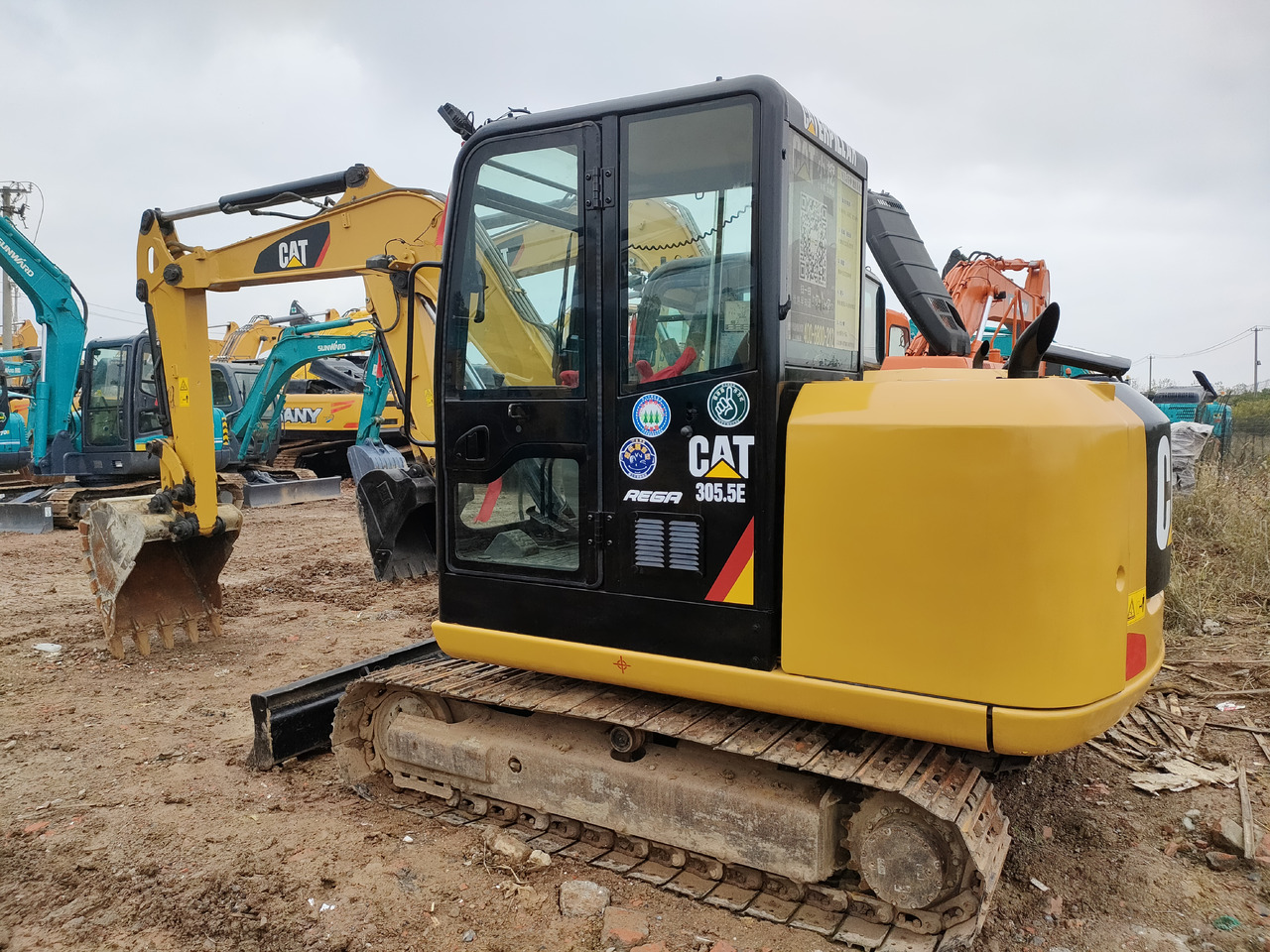CATERPILLAR Nearly 90% of brand new Caterpillar 305.5 3-ton mini excavators are available for sale. Caterpillar 303.5 305.5 306 307 excavators are also available for sale. - Mini excavator: picture 4 CATERPILLAR Nearly 90% of brand new Caterpillar 305.5 3-ton mini excavators are available for sale. Caterpillar 303.5 305.5 306 307 excavators are also available for sale. - Mini excavator: picture 4