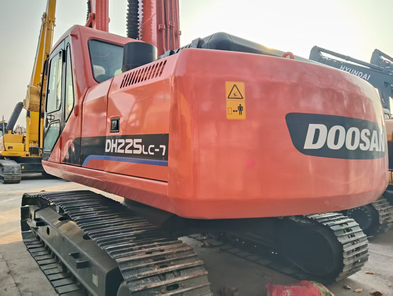 DOOSAN Used Second Hand Doosan Dx225 Dh225 Crawler Excavator - Crawler excavator: picture 2 DOOSAN Used Second Hand Doosan Dx225 Dh225 Crawler Excavator - Crawler excavator: picture 2