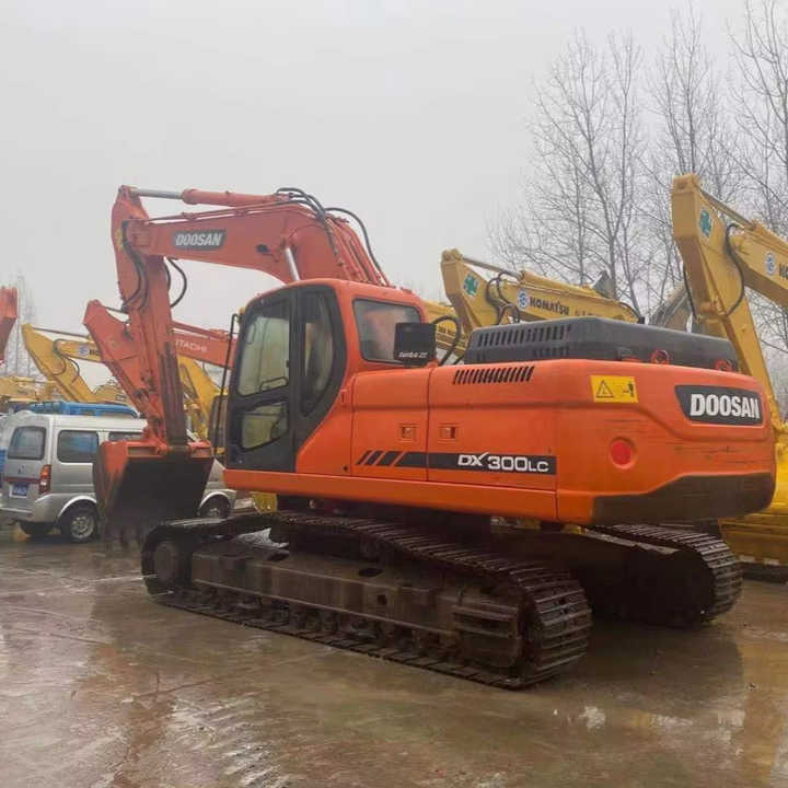 High Quality Doosan Big Size Excavator , Doosan 30ton Dx300lc Digging Machine , Doosan Excavator for Sale - Crawler excavator: picture 1 High Quality Doosan Big Size Excavator , Doosan 30ton Dx300lc Digging Machine , Doosan Excavator for Sale - Crawler excavator: picture 1