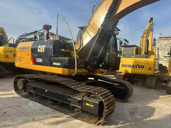 Second Hand Excavator 320D Used Low Price Caterpillar CAT 312D 315D 320D 325D in Good Condition - Crawler excavator: picture 4 Second Hand Excavator 320D Used Low Price Caterpillar CAT 312D 315D 320D 325D in Good Condition - Crawler excavator: picture 4