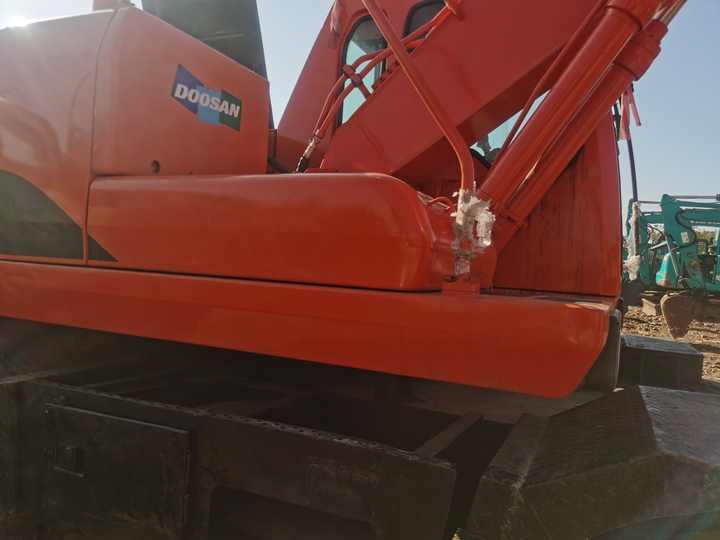 Used Digger Doosan Dh150w-7 Construction Machinery Construction Digger Used Doosan Dh150w-7 Cheap Excavator - Crawler excavator: picture 5 Used Digger Doosan Dh150w-7 Construction Machinery Construction Digger Used Doosan Dh150w-7 Cheap Excavator - Crawler excavator: picture 5