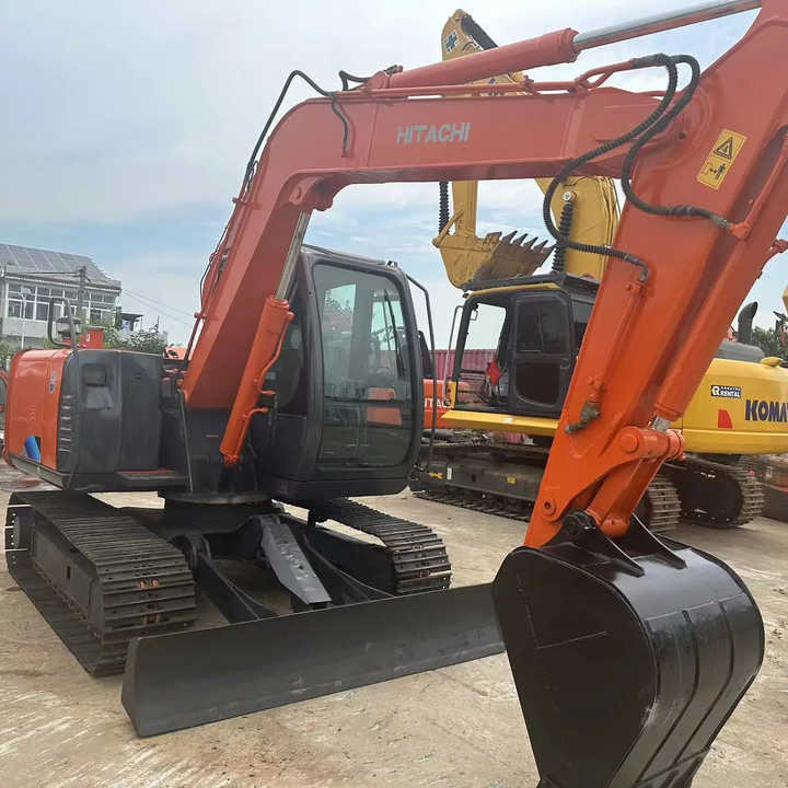 Used Hitachi Excavator ZX70 7ton Japan Import Second Hand Small Crawler ZX70 Excavator for Sale - Crawler excavator: picture 3 Used Hitachi Excavator ZX70 7ton Japan Import Second Hand Small Crawler ZX70 Excavator for Sale - Crawler excavator: picture 3