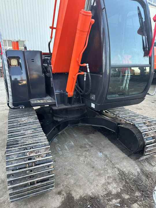 Used Hitachi Excavator ZX70 Japan Import Second Hand Small Crawler ZX70 Excavator for Sale - Crawler excavator: picture 5 Used Hitachi Excavator ZX70 Japan Import Second Hand Small Crawler ZX70 Excavator for Sale - Crawler excavator: picture 5