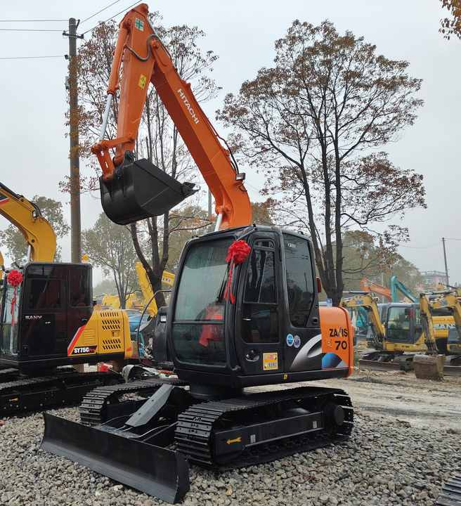 Used Hitachi Excavator ZX70 Japan Import Second Hand Small Crawler ZX70 Excavator for Sale - Crawler excavator: picture 4 Used Hitachi Excavator ZX70 Japan Import Second Hand Small Crawler ZX70 Excavator for Sale - Crawler excavator: picture 4
