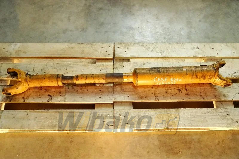 Case 621C - Drive shaft for Construction machinery: picture 1 Case 621C - Drive shaft for Construction machinery: picture 1