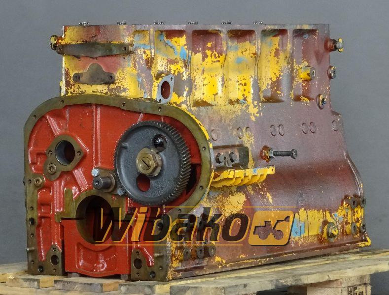 Crankcase for engine Hanomag D964T 3076949R1 - Crankcase for Construction machinery: picture 1 Crankcase for engine Hanomag D964T 3076949R1 - Crankcase for Construction machinery: picture 1