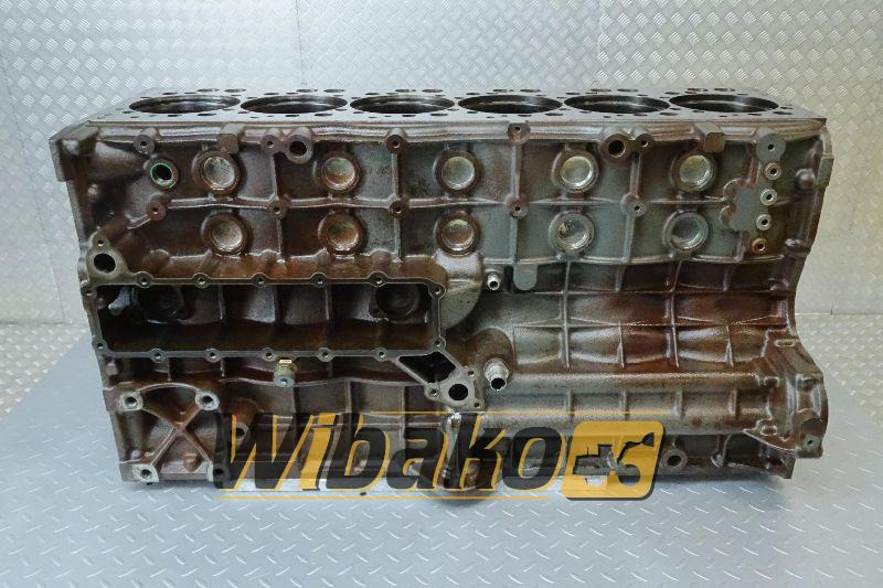 Crankcase for engine Liebherr D936 L A6 10115733 - Crankcase for Construction machinery: picture 1 Crankcase for engine Liebherr D936 L A6 10115733 - Crankcase for Construction machinery: picture 1