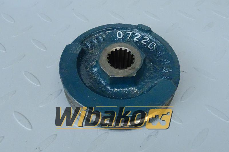 Pulley for engine Kubota D722 D722C - Engine and parts for Construction machinery: picture 1 Pulley for engine Kubota D722 D722C - Engine and parts for Construction machinery: picture 1
