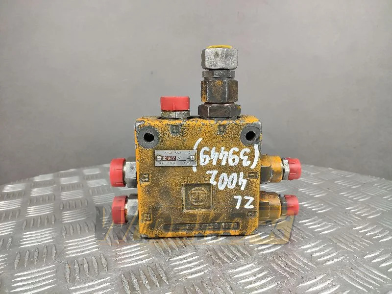 ZF 7730900117 - Hydraulic valve for Construction machinery: picture 1 ZF 7730900117 - Hydraulic valve for Construction machinery: picture 1