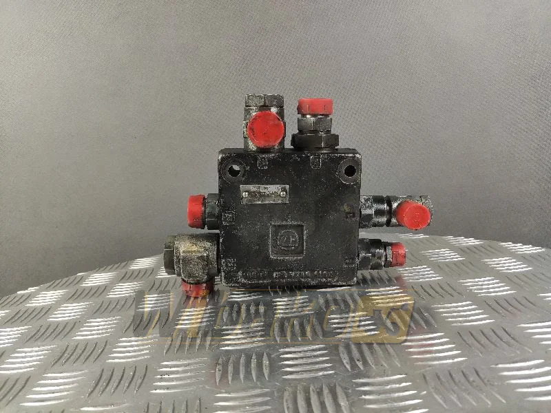 ZF 7730900117 - Hydraulic valve for Construction machinery: picture 1 ZF 7730900117 - Hydraulic valve for Construction machinery: picture 1