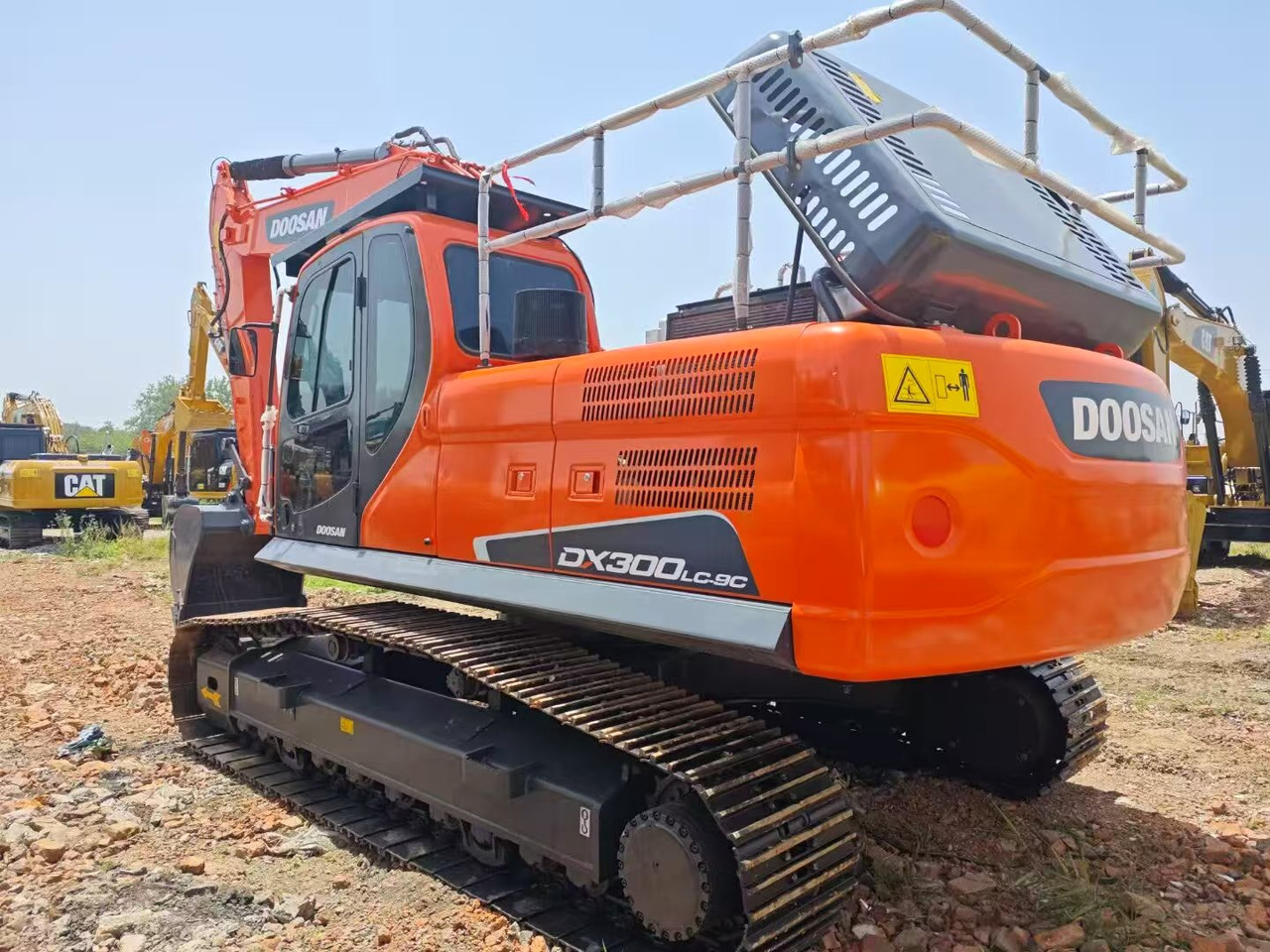 DOOSAN DX300 - Crawler excavator: picture 4 DOOSAN DX300 - Crawler excavator: picture 4