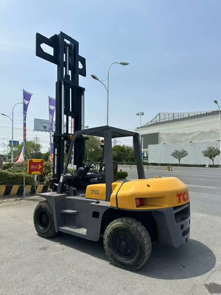 TCM FD70 - Vertical mast lift: picture 1 TCM FD70 - Vertical mast lift: picture 1