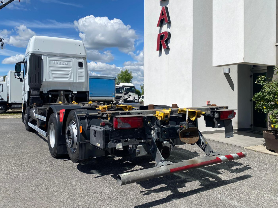 IVECO S-WAY AS260S48 - Container transporter/ Swap body truck: picture 5 IVECO S-WAY AS260S48 - Container transporter/ Swap body truck: picture 5