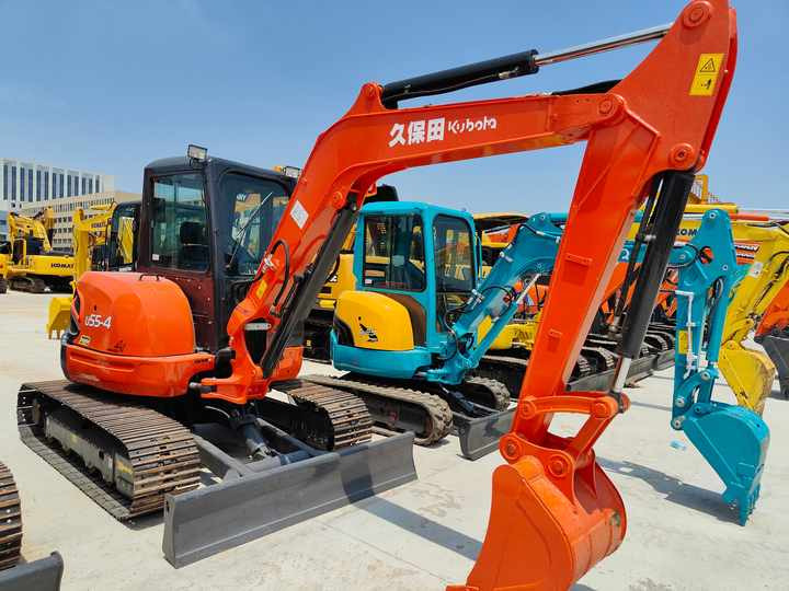 Perfect Condition Kubota U55-4 Japan Brand Mini Excavator with Pusher for Sale 90% Brand New Mini Kubota U25 35 55 5tons - Mini excavator: picture 3 Perfect Condition Kubota U55-4 Japan Brand Mini Excavator with Pusher for Sale 90% Brand New Mini Kubota U25 35 55 5tons - Mini excavator: picture 3