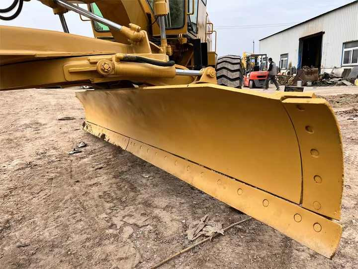 Used CAT 140H Motor Grader From Japan with Excellent Performance Caterpillar 140h in Good Condition for Sale - Grader: picture 4 Used CAT 140H Motor Grader From Japan with Excellent Performance Caterpillar 140h in Good Condition for Sale - Grader: picture 4
