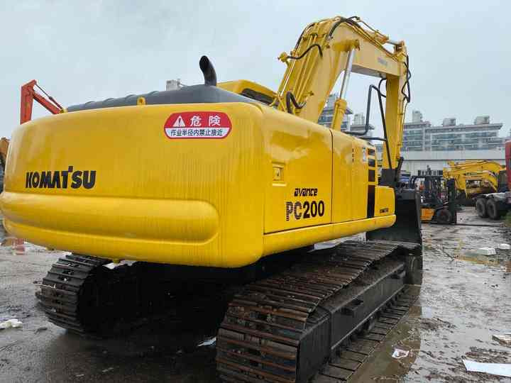 Used Good Quality Japan Original PC200-6 in Good Condition PC200-6 Komatsu - Crawler excavator: picture 3 Used Good Quality Japan Original PC200-6 in Good Condition PC200-6 Komatsu - Crawler excavator: picture 3
