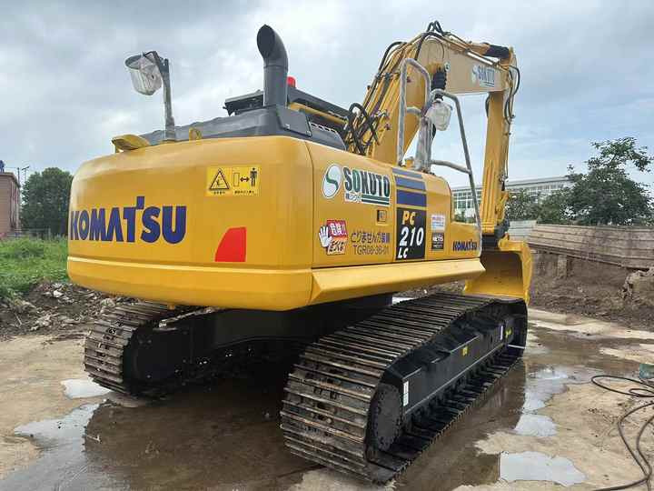 Used Good Quality Japan Original PC210-8 in Good Condition PC210-8 Komatsu - Crawler excavator: picture 2 Used Good Quality Japan Original PC210-8 in Good Condition PC210-8 Komatsu - Crawler excavator: picture 2