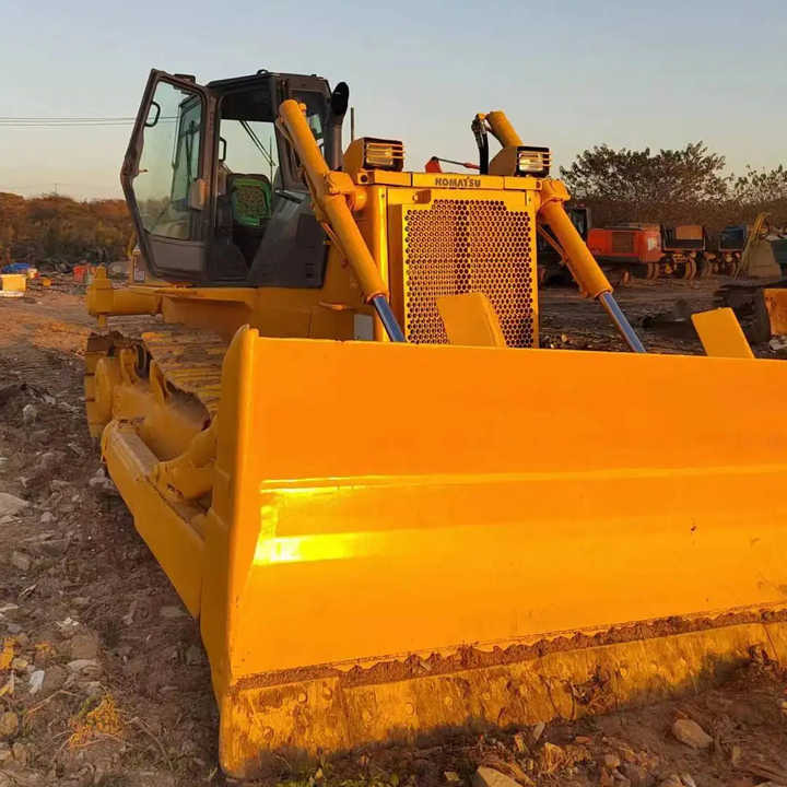 Used Komatsu Bulldozer D85 Strong Power Komatsu D85 Track Dozer for Sale - Bulldozer: picture 3 Used Komatsu Bulldozer D85 Strong Power Komatsu D85 Track Dozer for Sale - Bulldozer: picture 3