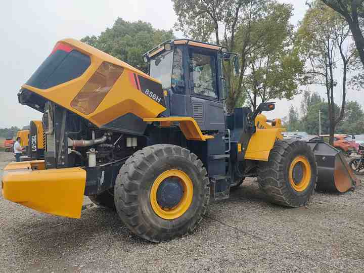 Used LIUGONG 856H wheel in Good Condition for sale 90%new uesd Loader liugong 856h Used Loader For Sale - Wheel loader: picture 4 Used LIUGONG 856H wheel in Good Condition for sale 90%new uesd Loader liugong 856h Used Loader For Sale - Wheel loader: picture 4