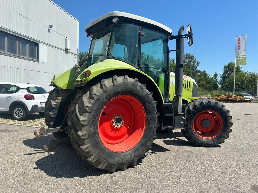 Farm tractor Claas Arion 610 C: picture 6