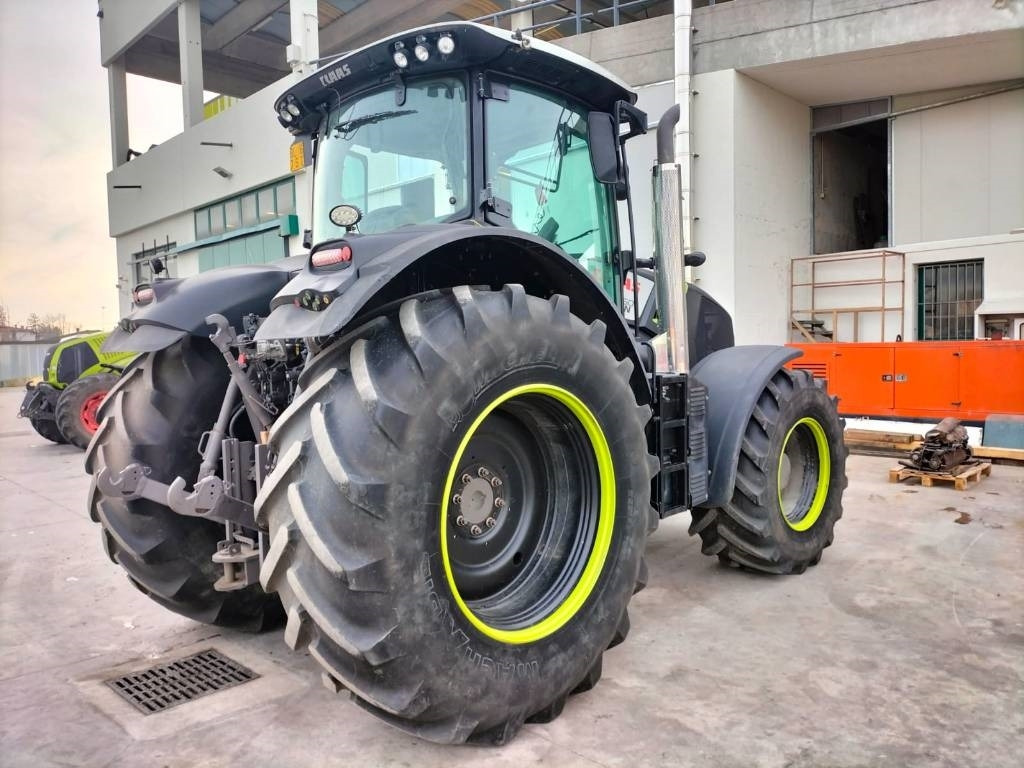Claas Axion 810 - Farm tractor: picture 5 Claas Axion 810 - Farm tractor: picture 5