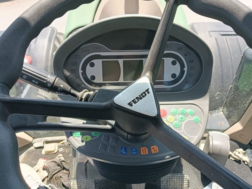 Fendt 718 Vario - Farm tractor: picture 4 Fendt 718 Vario - Farm tractor: picture 4