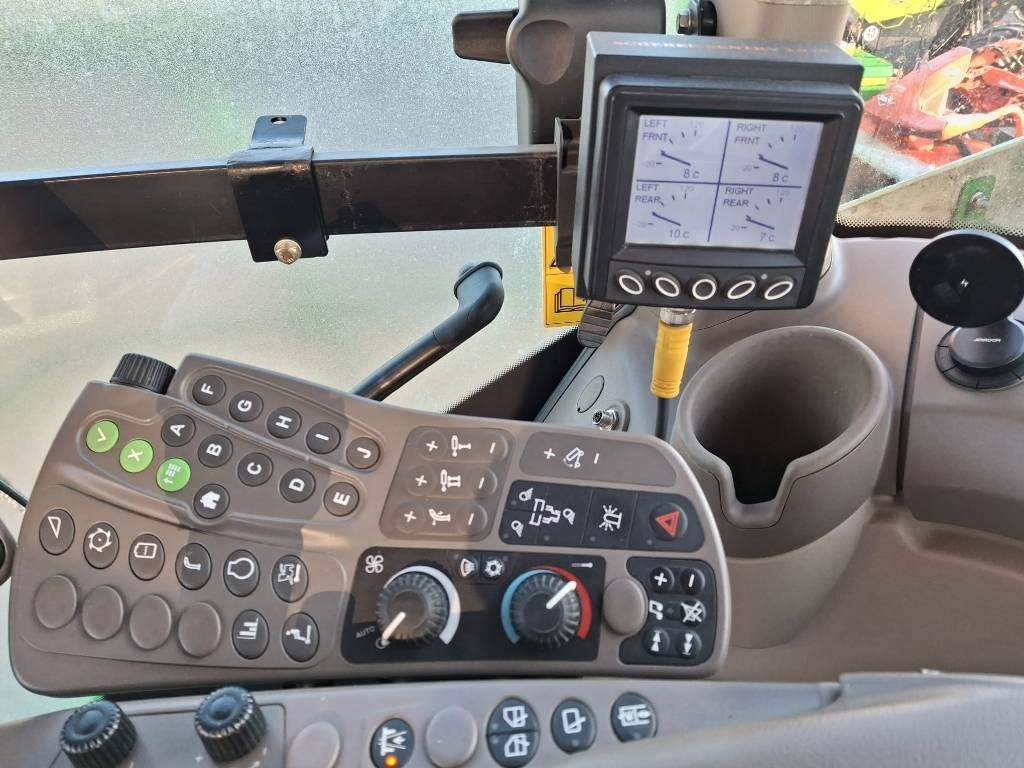 John Deere 8700 - Forage harvester: picture 5 John Deere 8700 - Forage harvester: picture 5